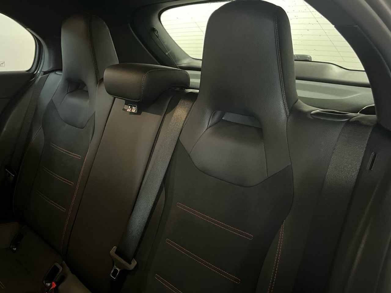 Mercedes Clase A 180 d Compacto - Foto 2