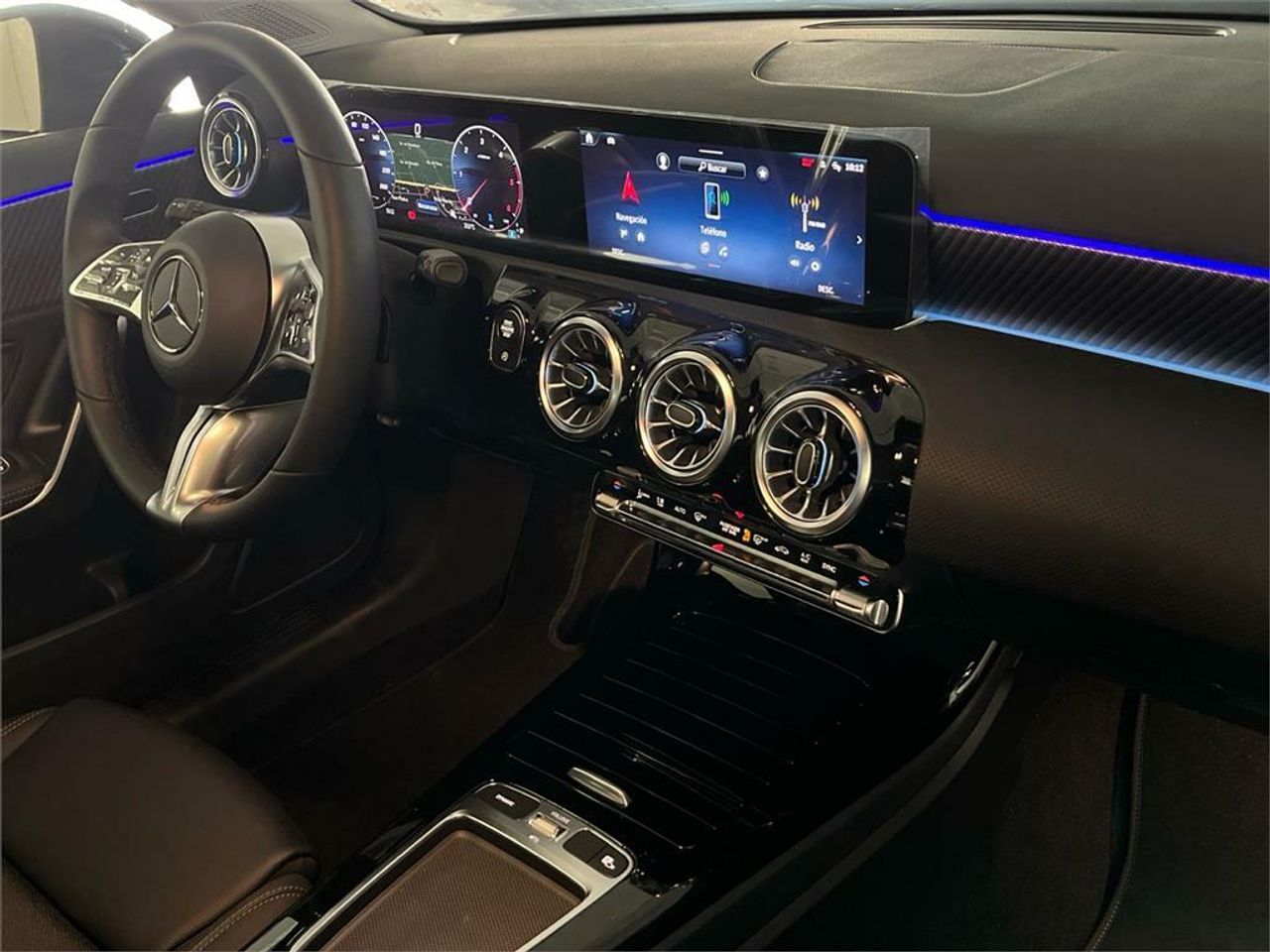 Mercedes Clase A 200 d Compacto - Foto 2