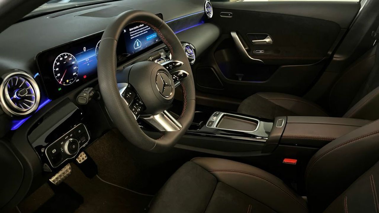 Mercedes Clase A 200 d Compacto - Foto 2
