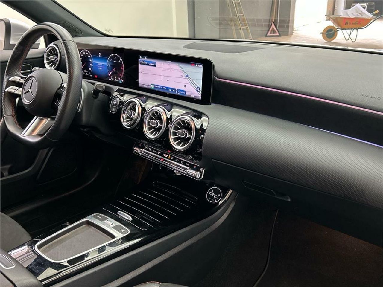 Mercedes Clase A 200 d Compacto - Foto 2