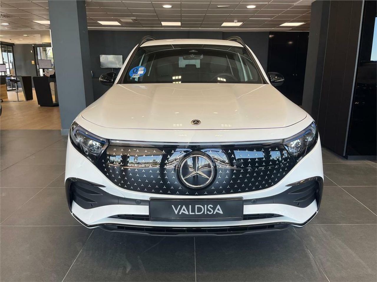 mercedes eqb 2025 / foto grande (2)