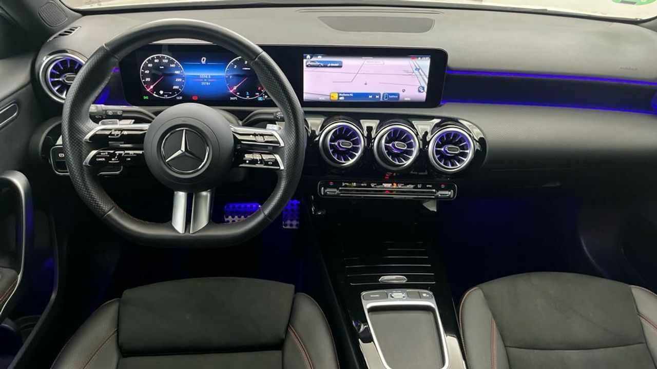 Mercedes Clase A 180 d Compacto - Foto 2
