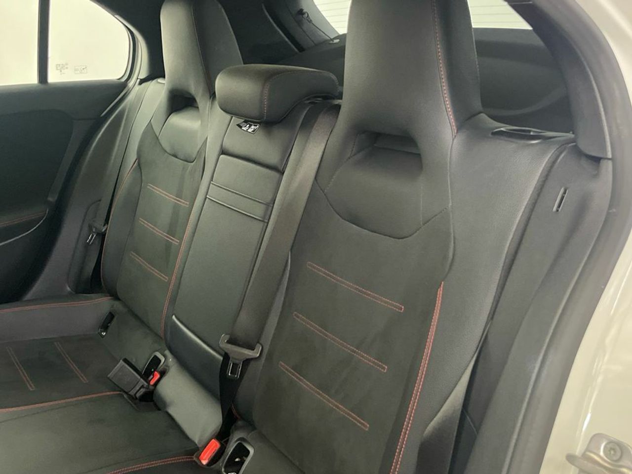 Mercedes Clase A 180 d Compacto - Foto 2