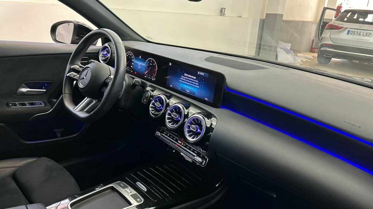 Mercedes Clase A 200 d Compacto - Foto 2