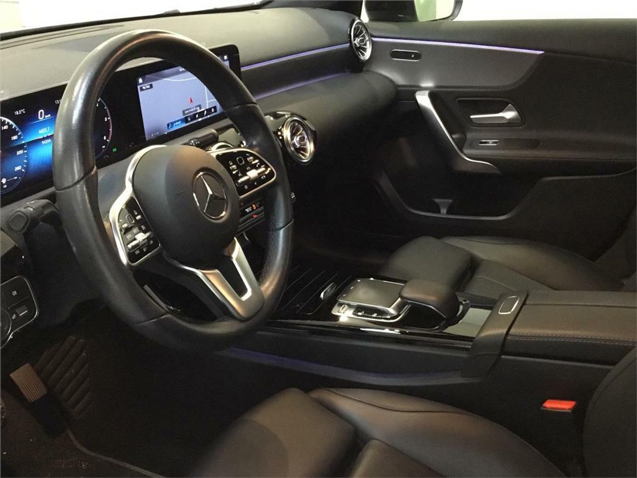 Mercedes Clase A Sedán A 180 d - Foto 2