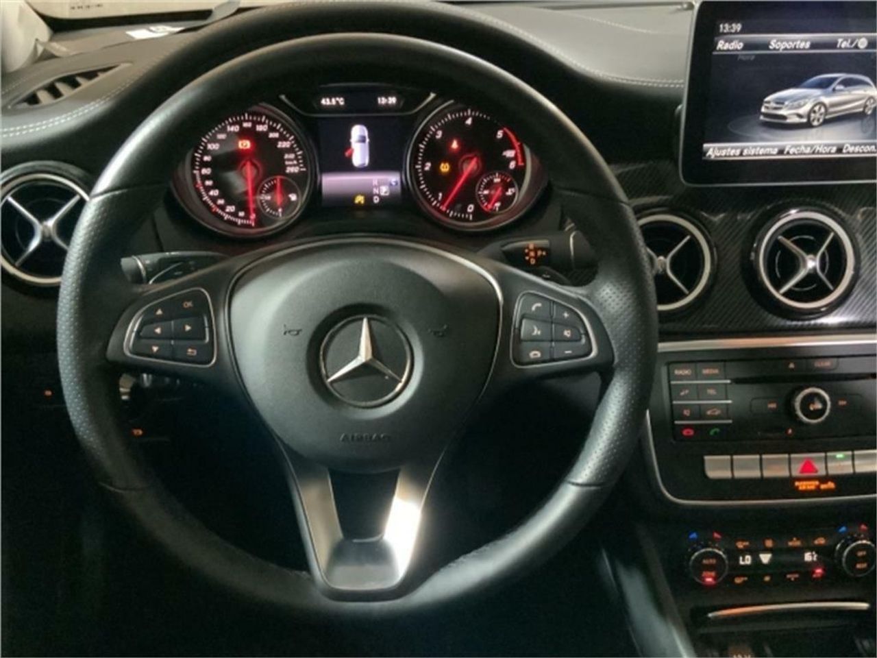 Mercedes CLA 200 d Shooting Brake - Foto 2