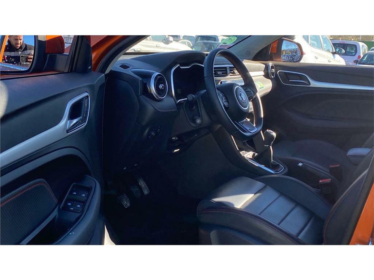 MG ZS 1.5 Luxury - Foto 2