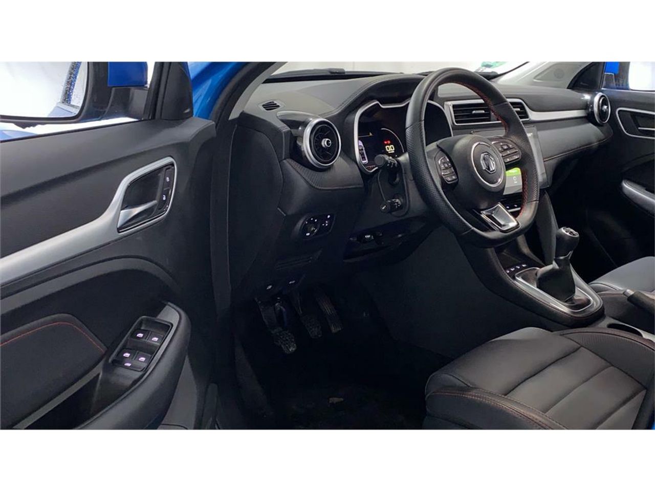MG ZS 1.5 Luxury - Foto 2
