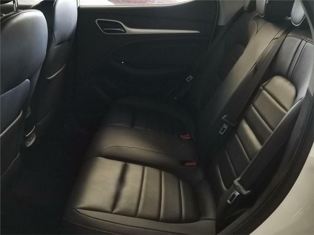 MG ZS 1.5 Luxury - Foto 2