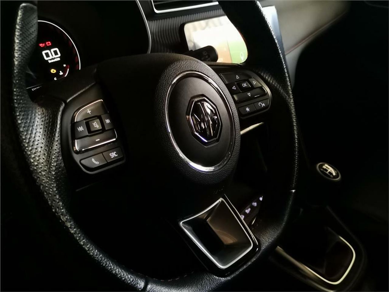 MG ZS 1.5 Luxury - Foto 2