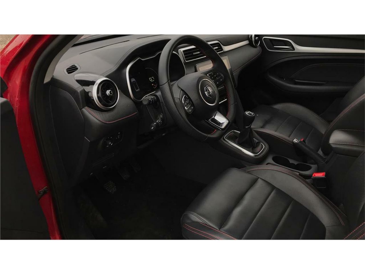 MG ZS 1.5 Luxury - Foto 2