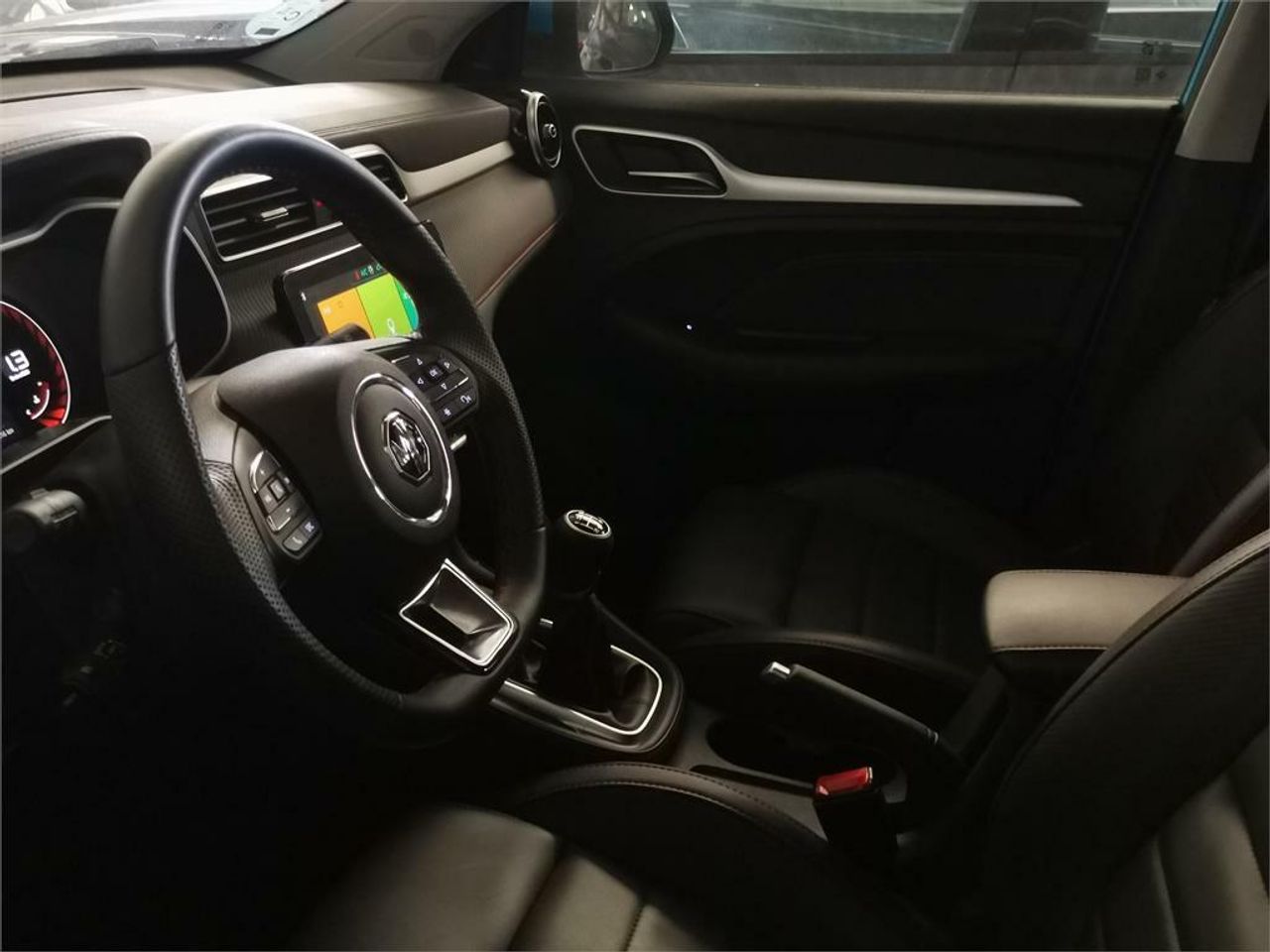 MG ZS 1.5 Luxury - Foto 2