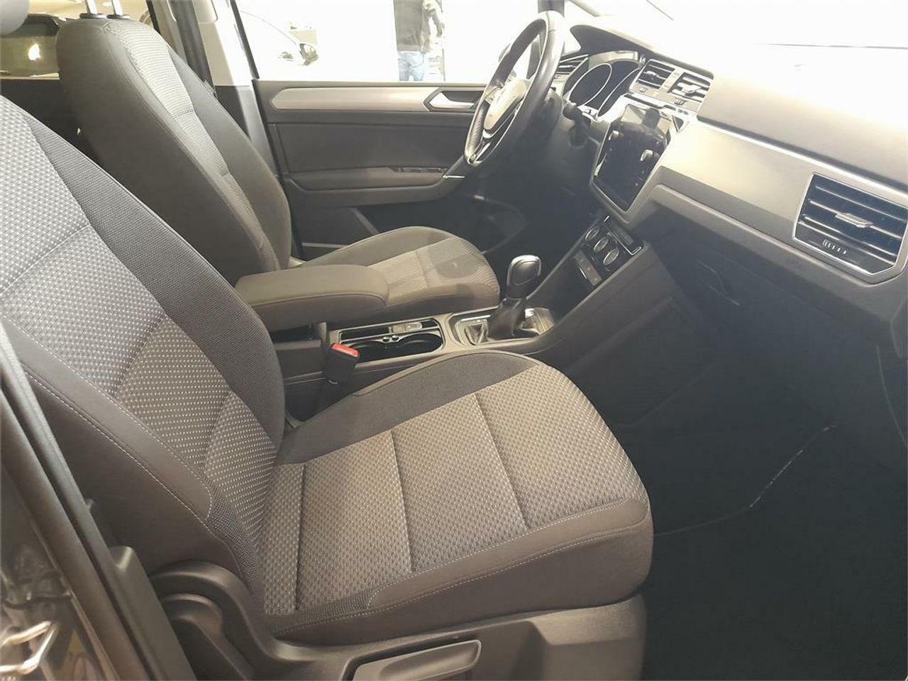 Volkswagen Touran Advance 2.0 TDI 110kW (150CV) DSG - Foto 2