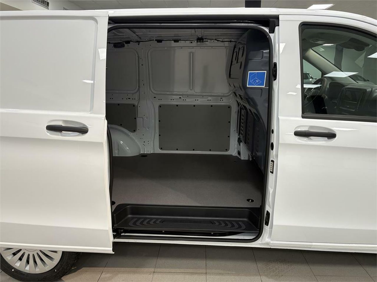 Mercedes Vito 114CDI 100kW furgón Pro larga - Foto 2