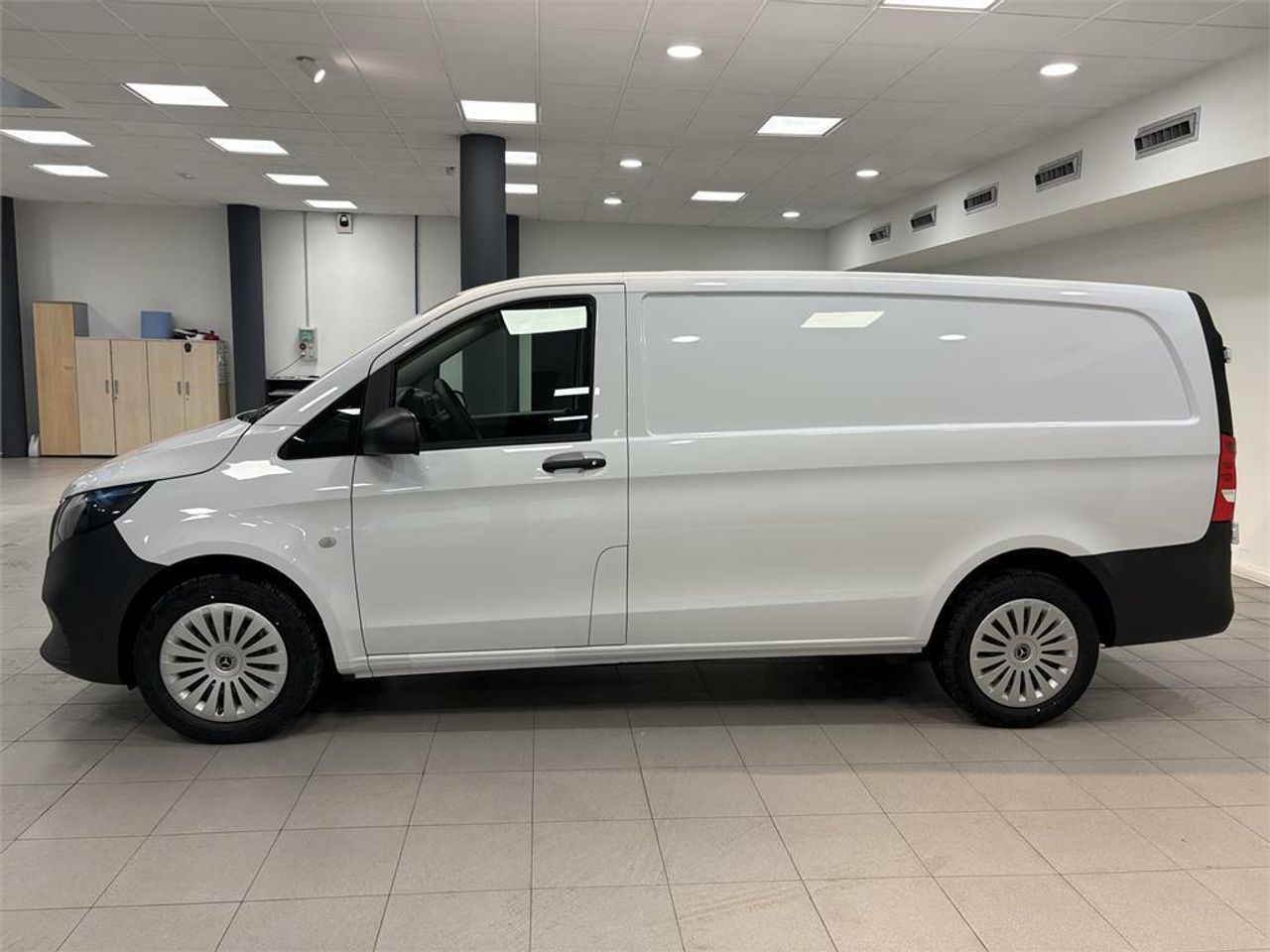 Mercedes Vito 114CDI 100kW furgón Pro larga - Foto 2