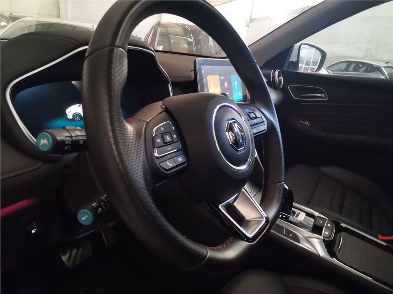 MG eHS 1.5T-GDI PHEV Luxury - Foto 2