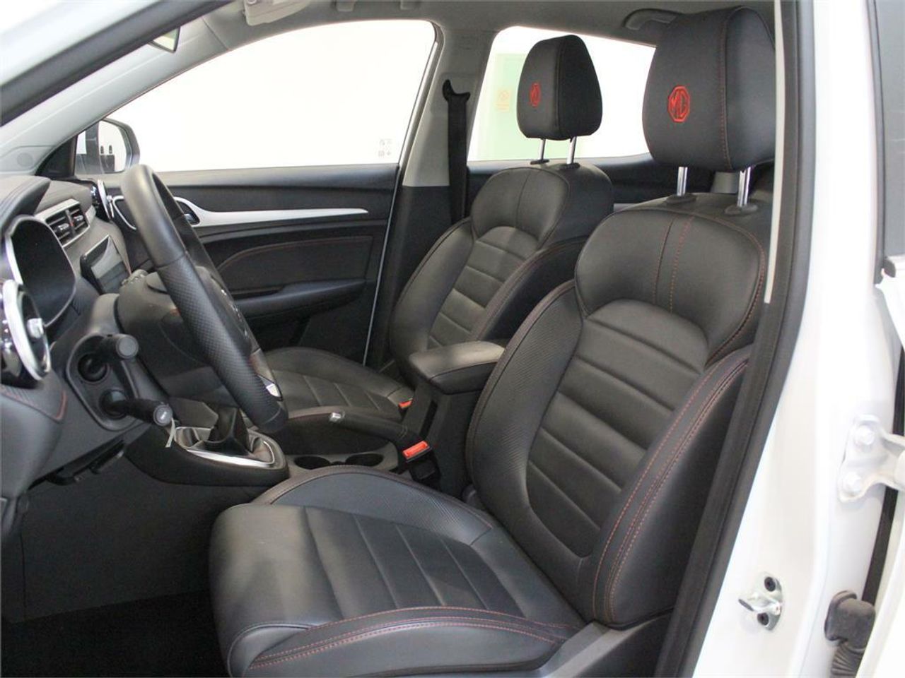 MG ZS 1.5 Luxury - Foto 2