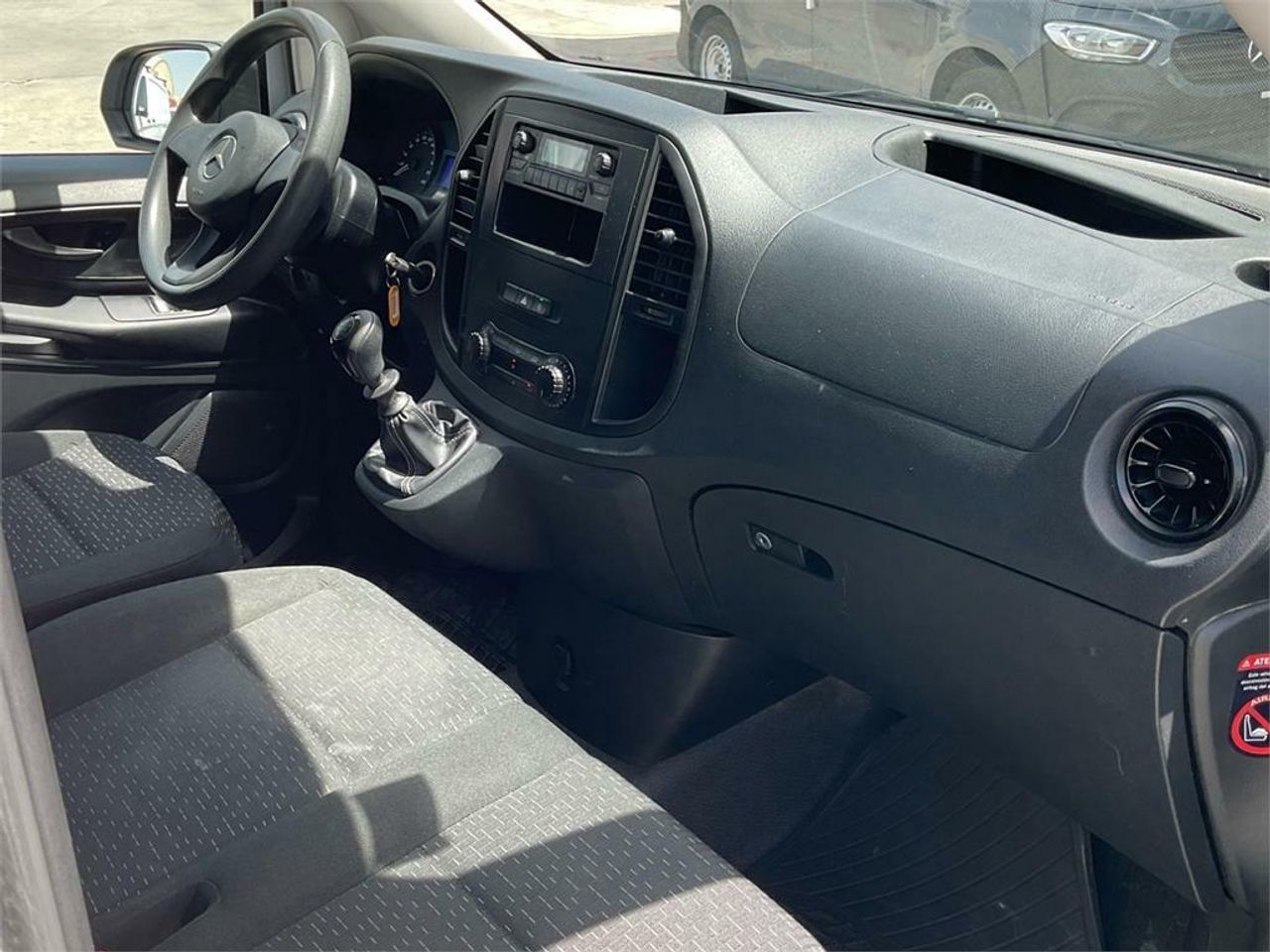 Mercedes Vito 110CDI 75kW furgón Pro larga - Foto 2