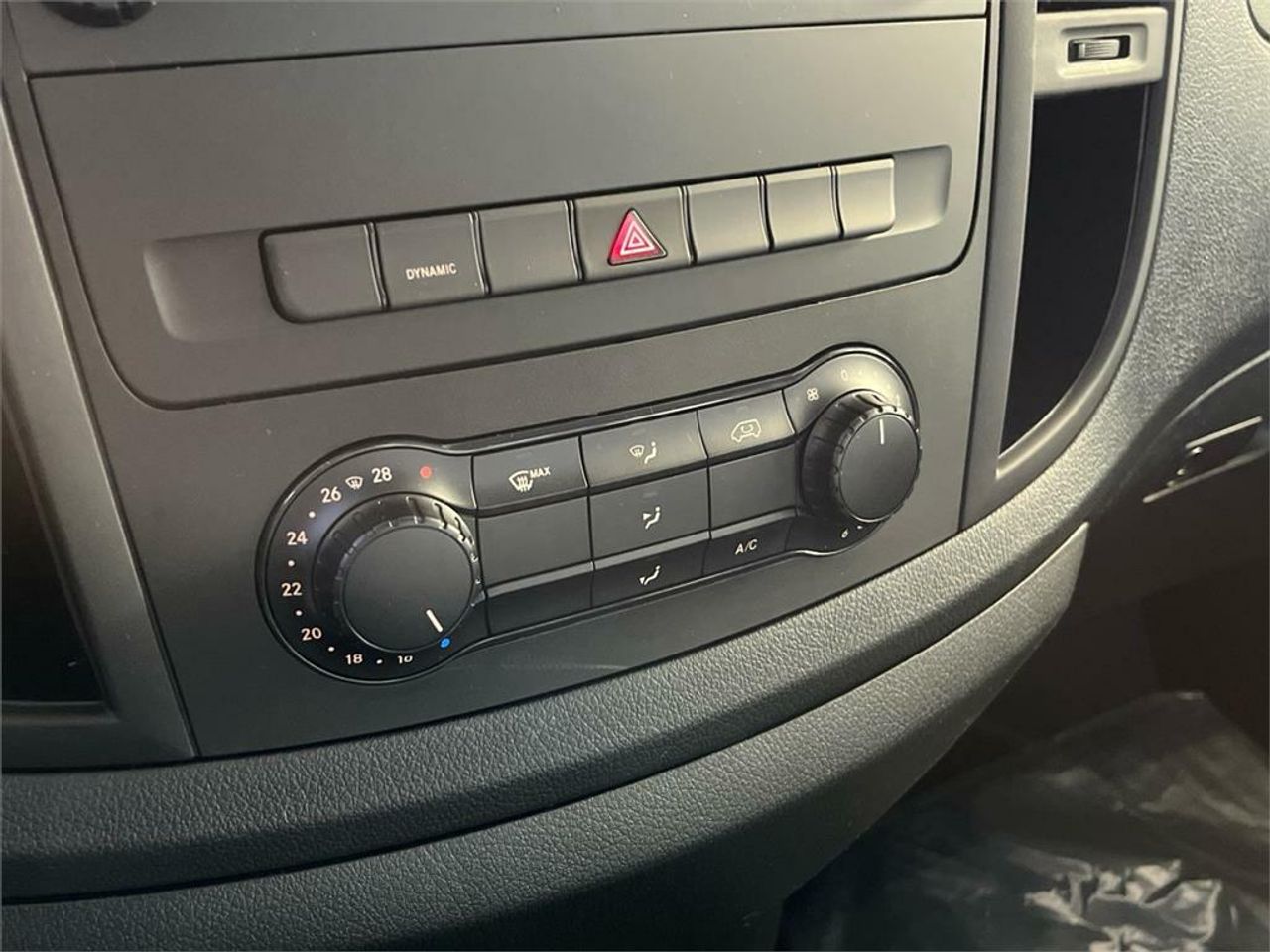 Mercedes Vito e-Vito 112 Furgón Larga - Foto 2