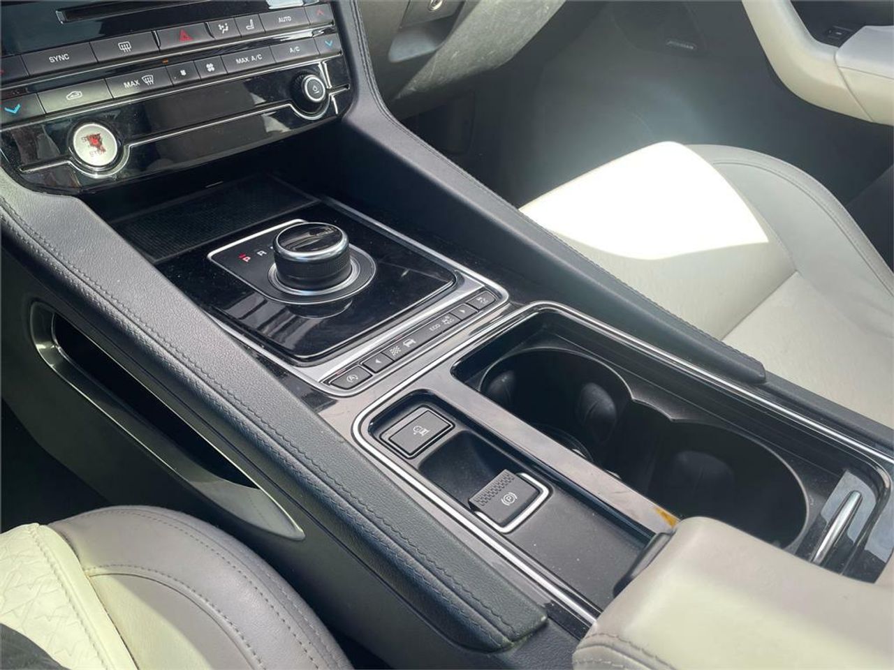 Jaguar F-Pace 3.0L TDV6 AWD Automático S - Foto 2