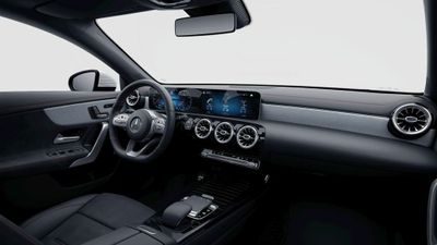 Mercedes CLA 180 AMG Line (EURO 6d)