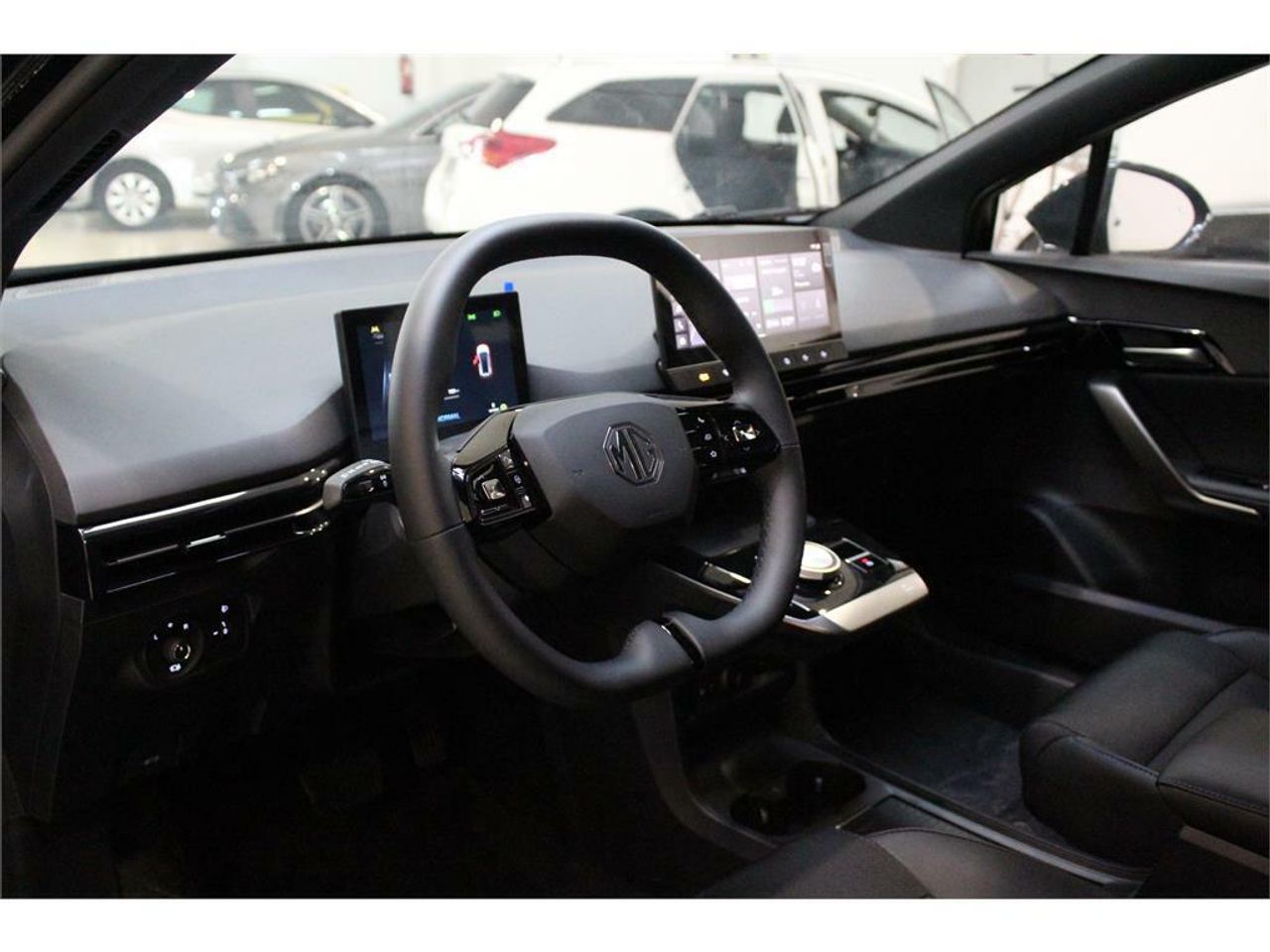 MG MG4 64kWh Luxury - Foto 2