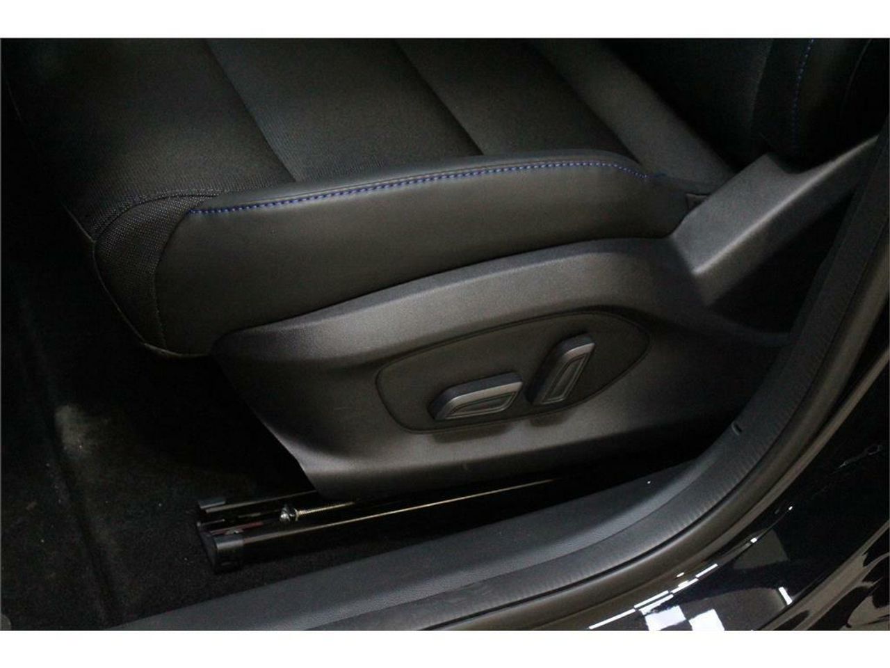 MG MG4 64kWh Luxury - Foto 2