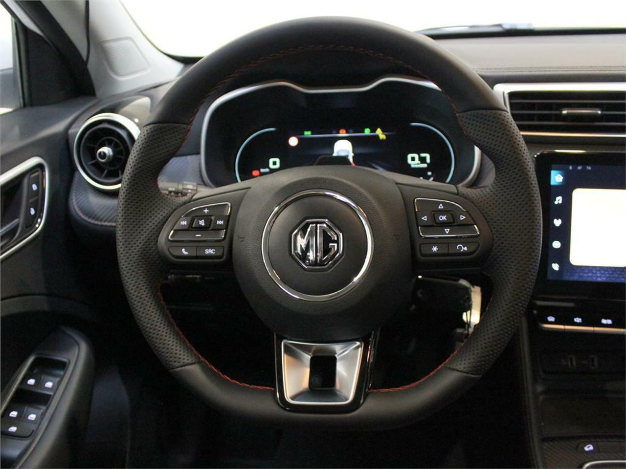 MG ZS 1.5 Luxury - Foto 2