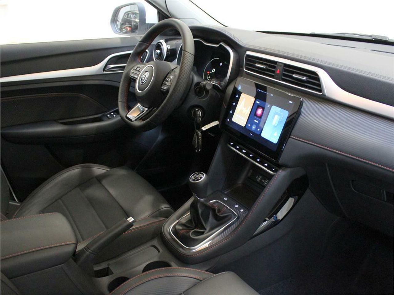 MG ZS 1.5 Luxury - Foto 2