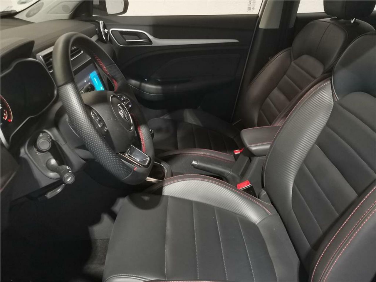 MG ZS 1.5 Luxury - Foto 2