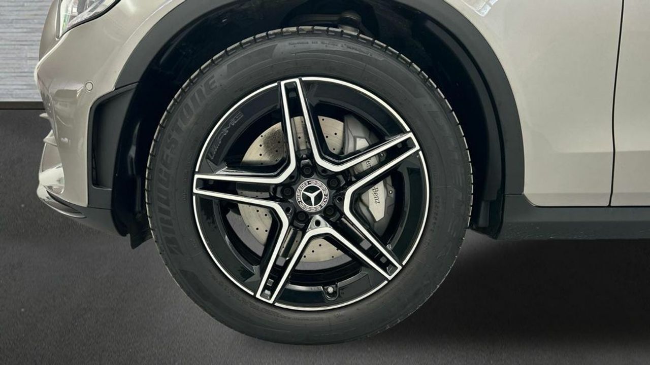 Mercedes GLC 300 d 4Matic AMG Line (EURO 6d) - Foto 2