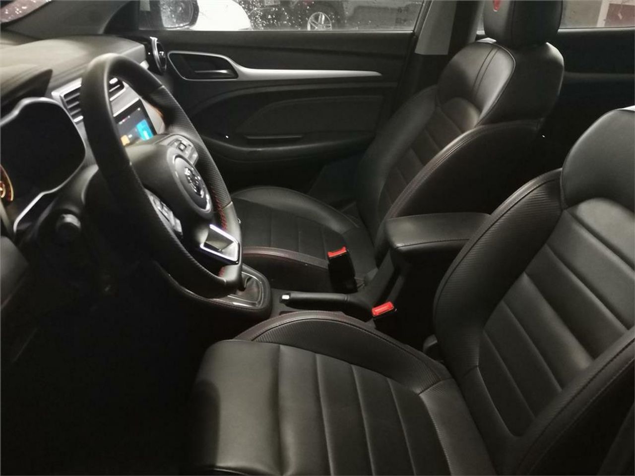 MG ZS 1.5 Luxury - Foto 2