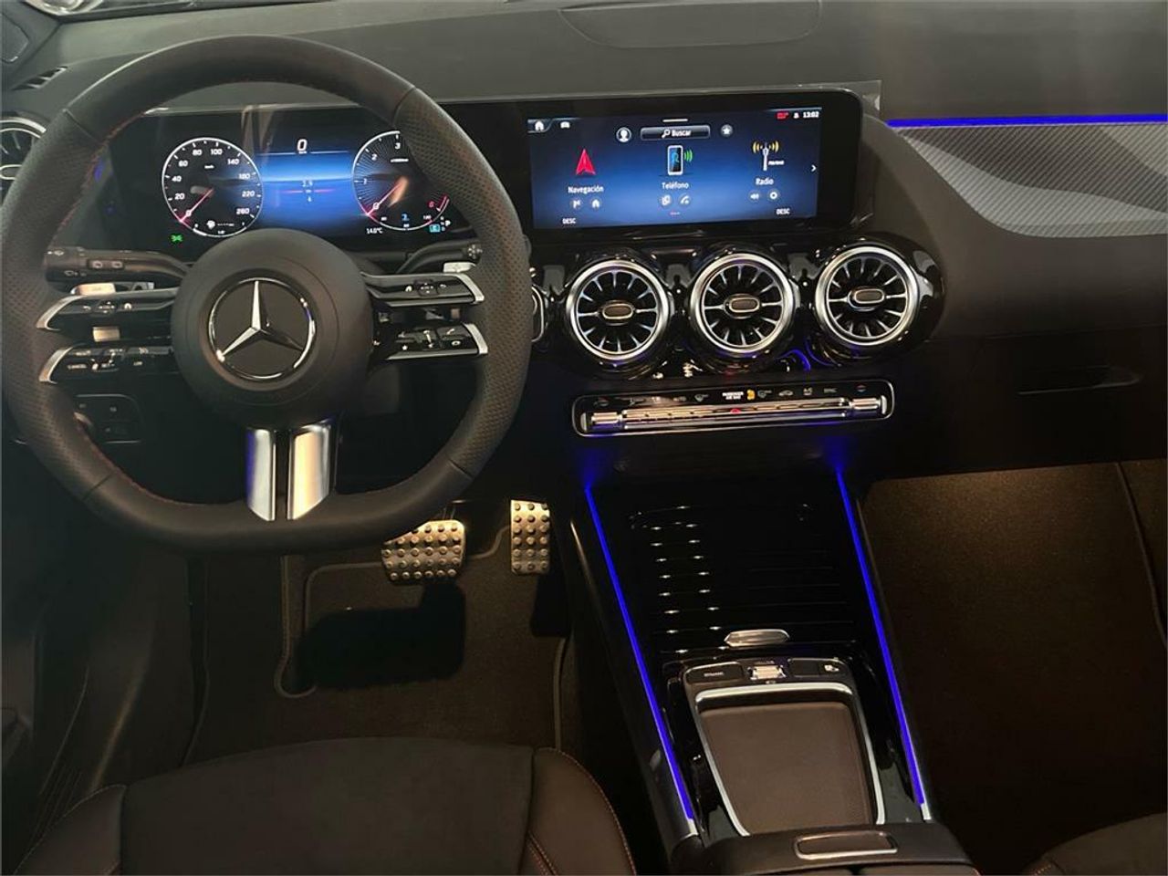 Mercedes GLA 200 d AMG Line (EURO 6d) - Foto 2