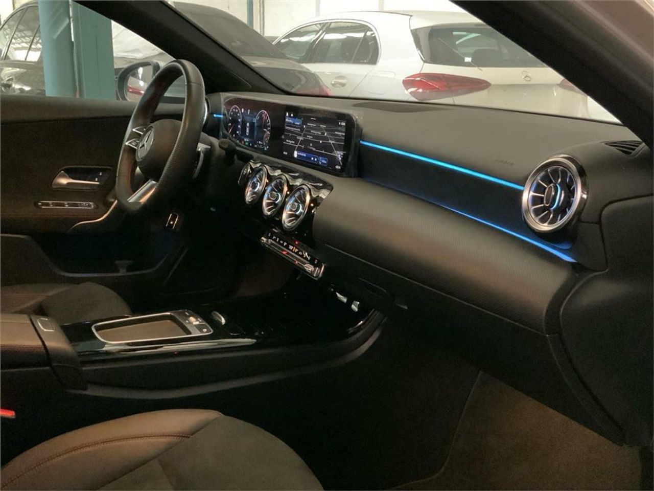 Mercedes Clase A 250 e Sedán - Foto 2