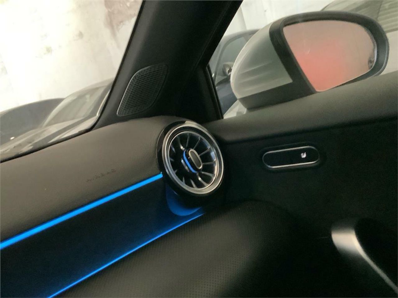 Mercedes Clase A 250 e Sedán - Foto 2