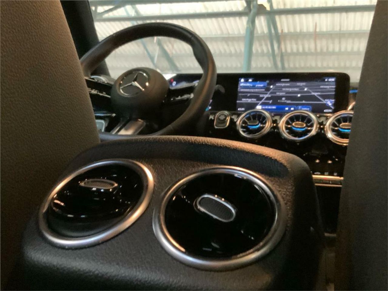 Mercedes Clase A 250 e Sedán - Foto 2