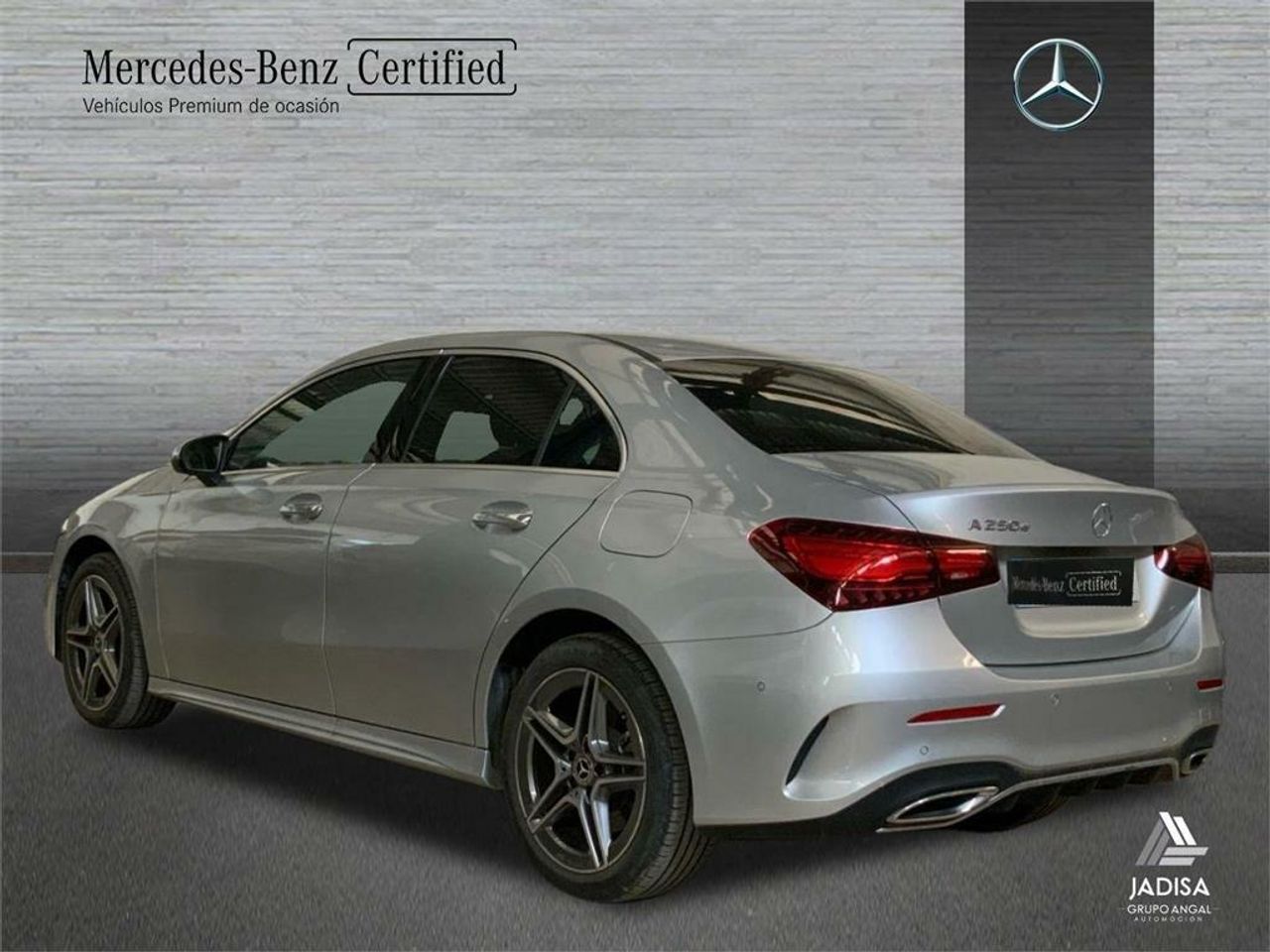 Mercedes Clase A 250 e Sedán - Foto 2