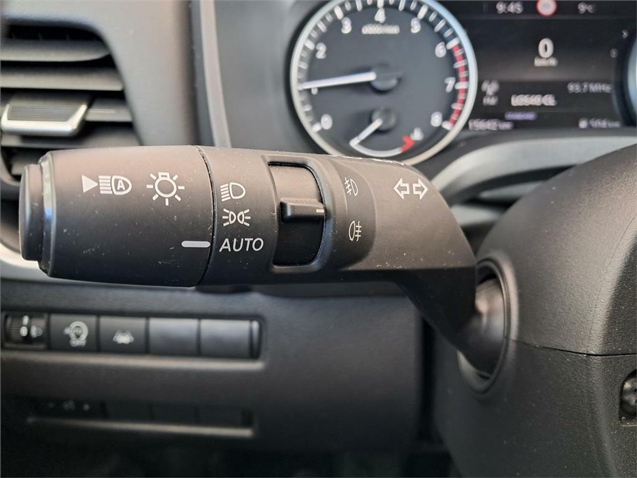 Nissan Qashqai DIG-T 103kW (140CV) mHEV 4x2 Acenta - Foto 2