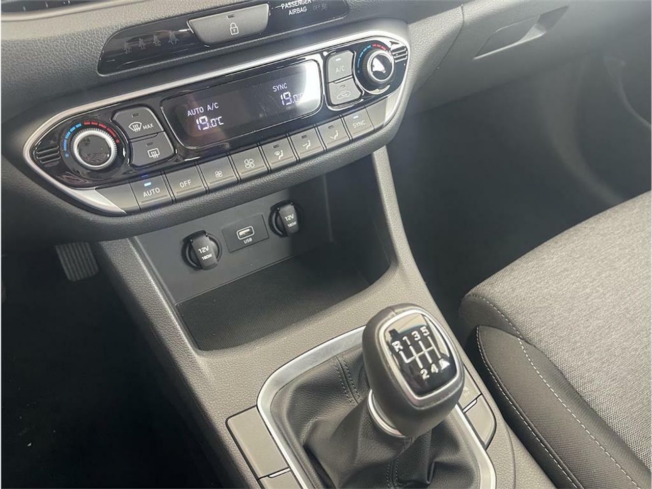 Hyundai i30 1.5 DPI Klass SLX - Foto 2