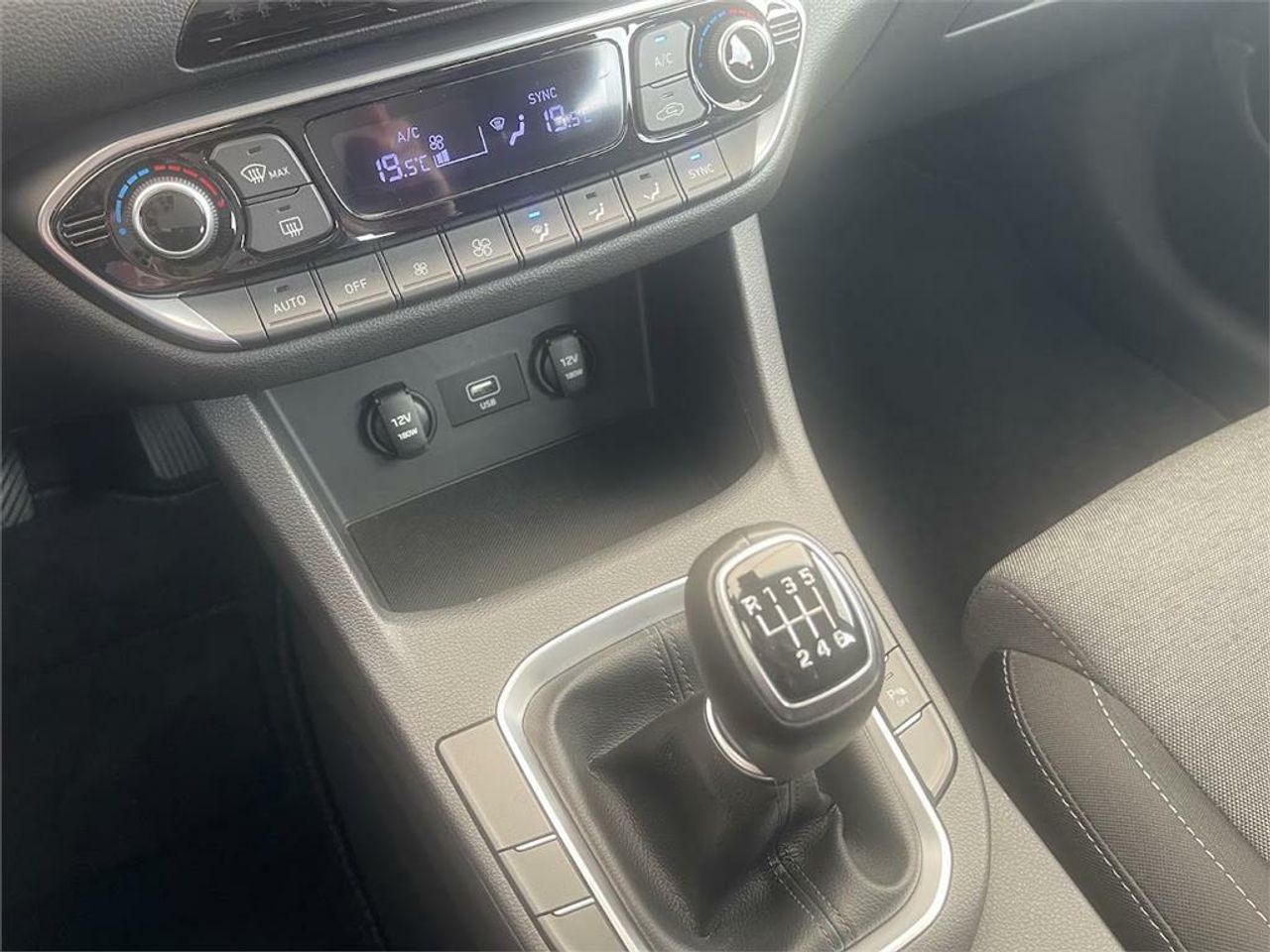 Hyundai i30 1.5 DPI Klass SLX - Foto 2