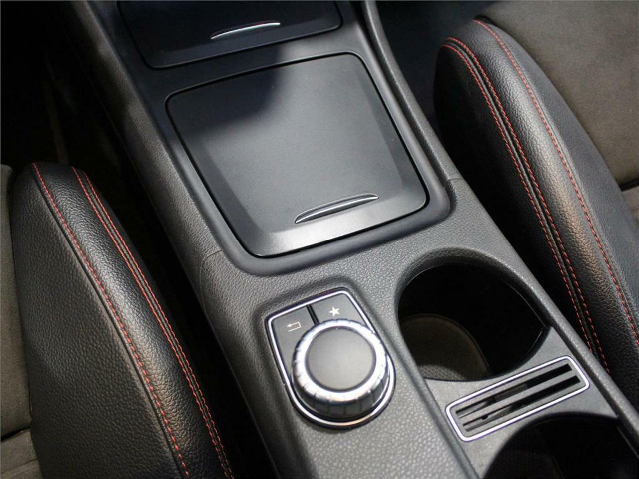 Mercedes GLA 220 d AMG Line - Foto 2