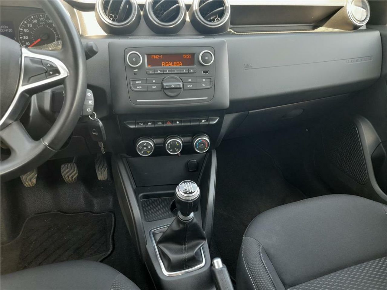 Dacia Duster Essential Blue dCi 85kW (115CV) 4X4 - Foto 2