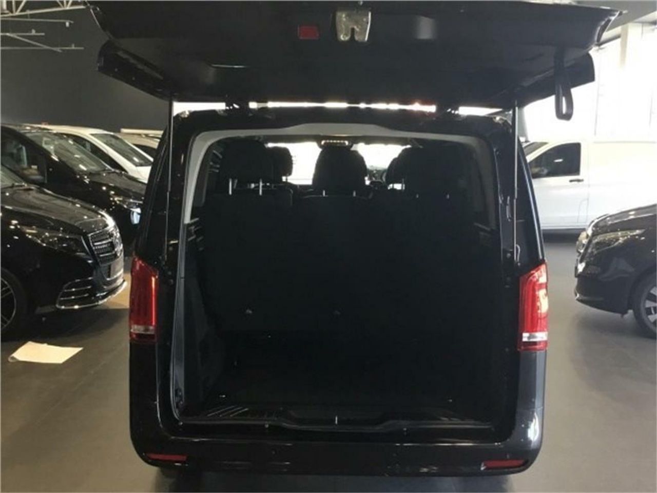 Mercedes Vito 116CDI AT 120kW Tourer Pro Larga - Foto 2