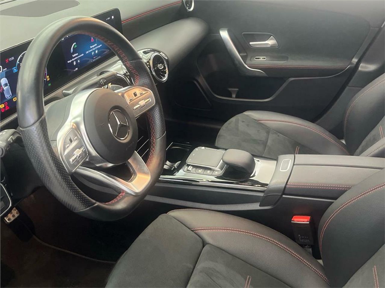 Mercedes Clase A 200 d AMG Line (EURO 6d) - Foto 2