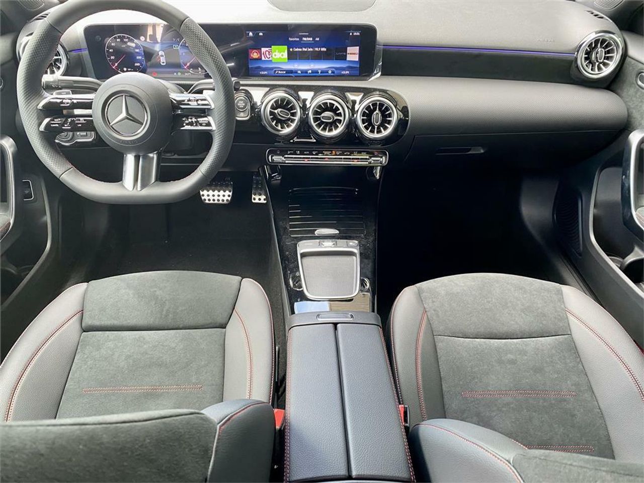 Mercedes Clase A 200 d - Foto 2
