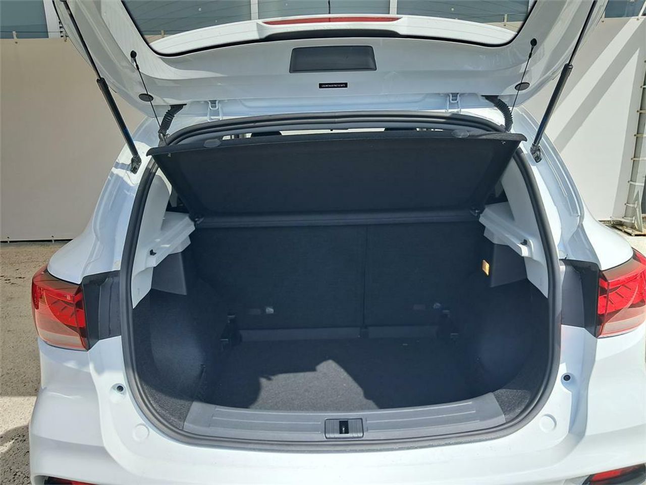 MG ZS 1.5 Comfort - Foto 2