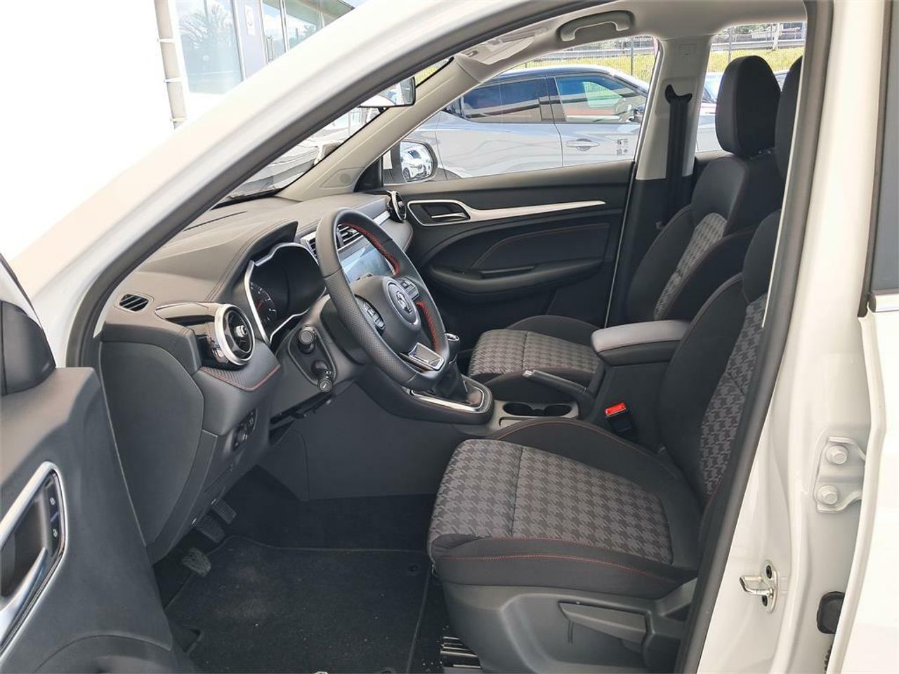 MG ZS 1.5 Comfort - Foto 2