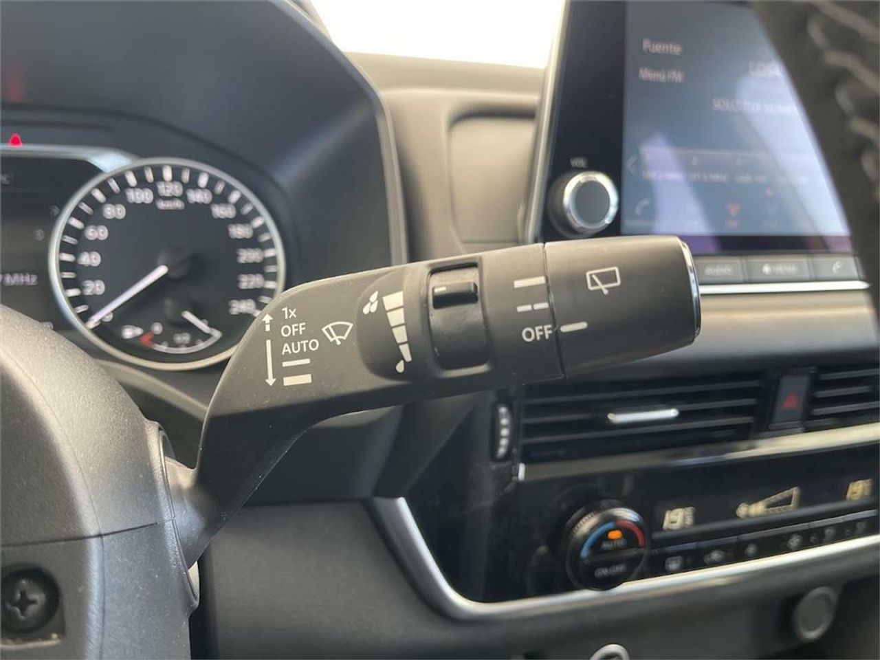 Nissan Qashqai DIG-T 103kW (140CV) mHEV 4x2 Acenta - Foto 2