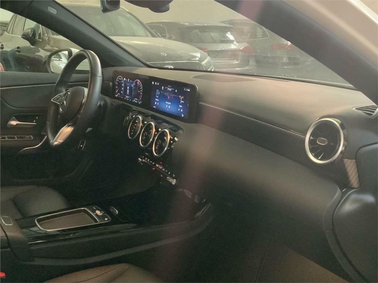 Mercedes Clase A 250 e Sedán - Foto 2