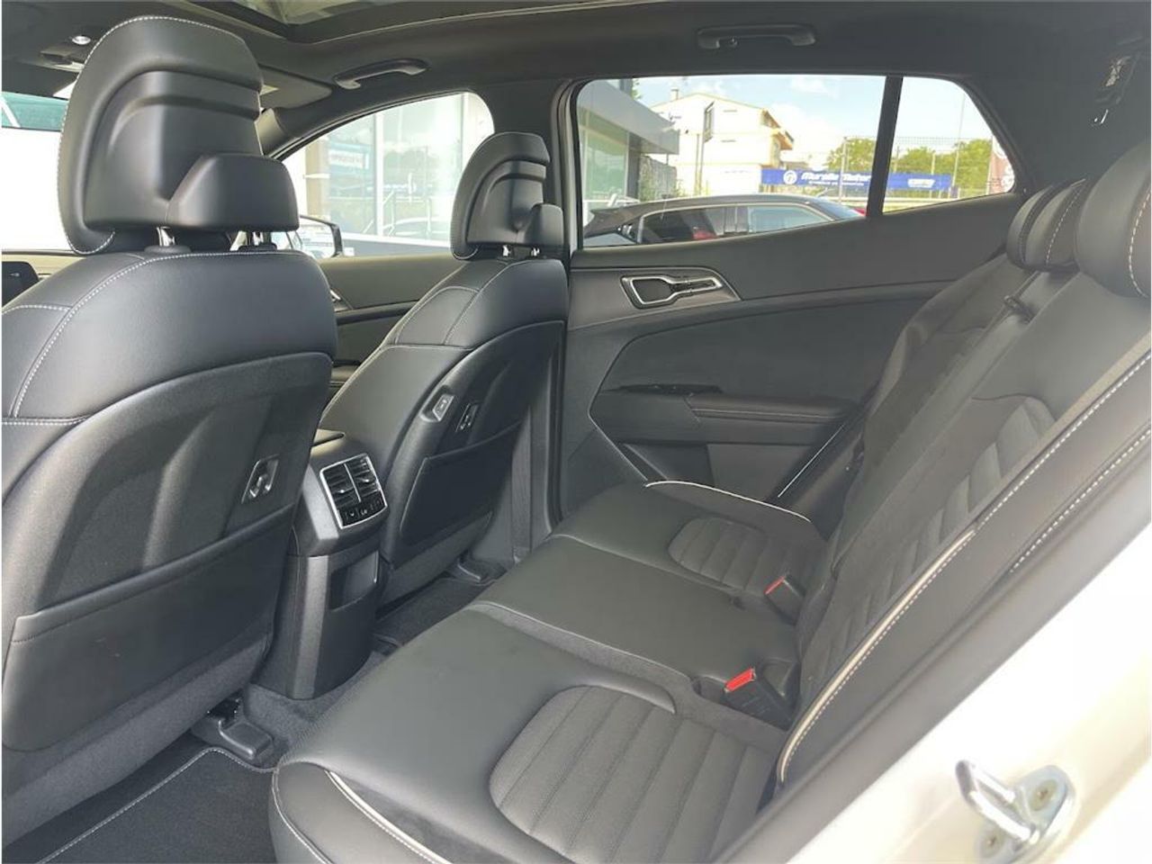 Kia Sportage 1.6 T-GDi PHEV 198kW (265CV) GT-line 4x4 - Foto 2